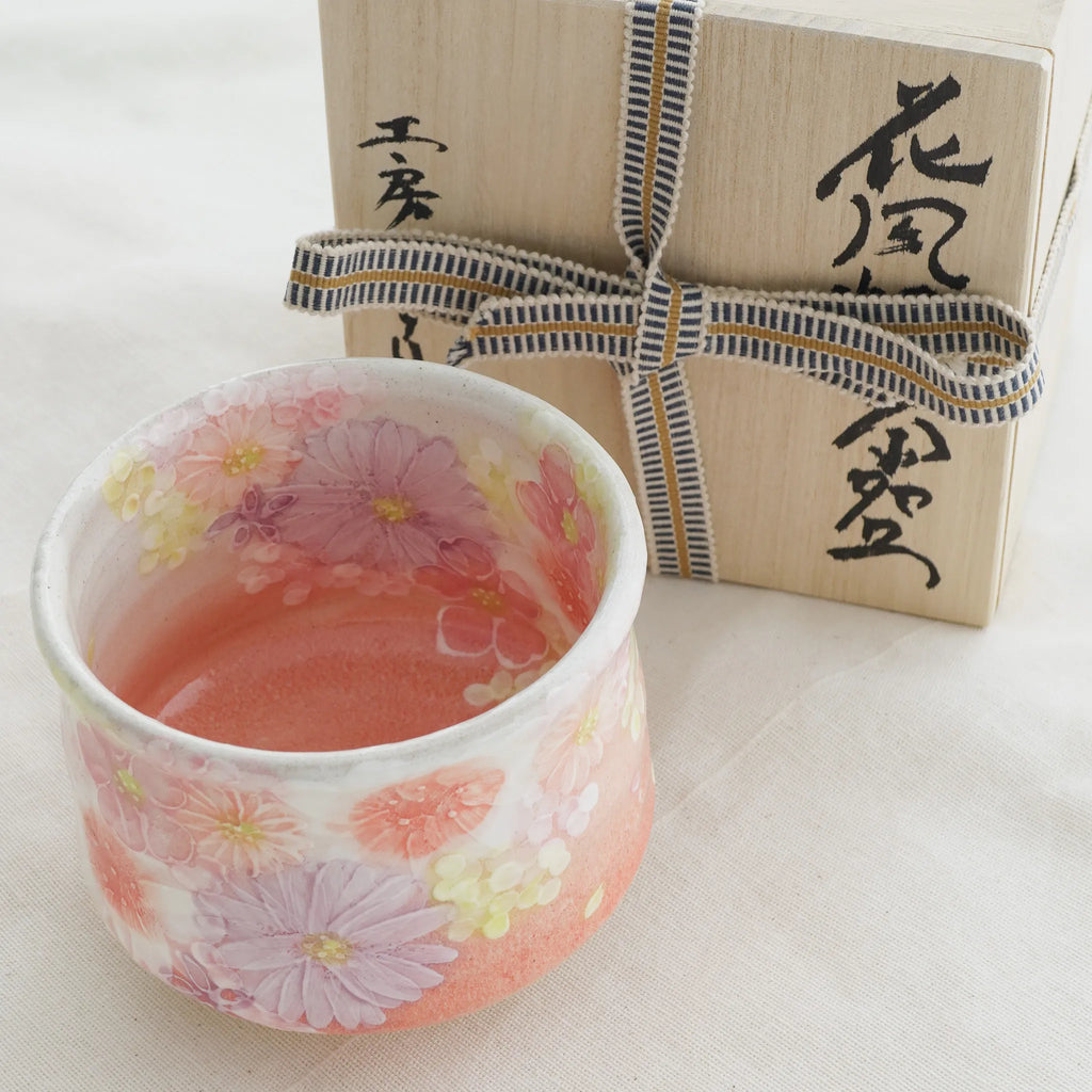 Hand-painted Floral Chawan by Yuzuriha