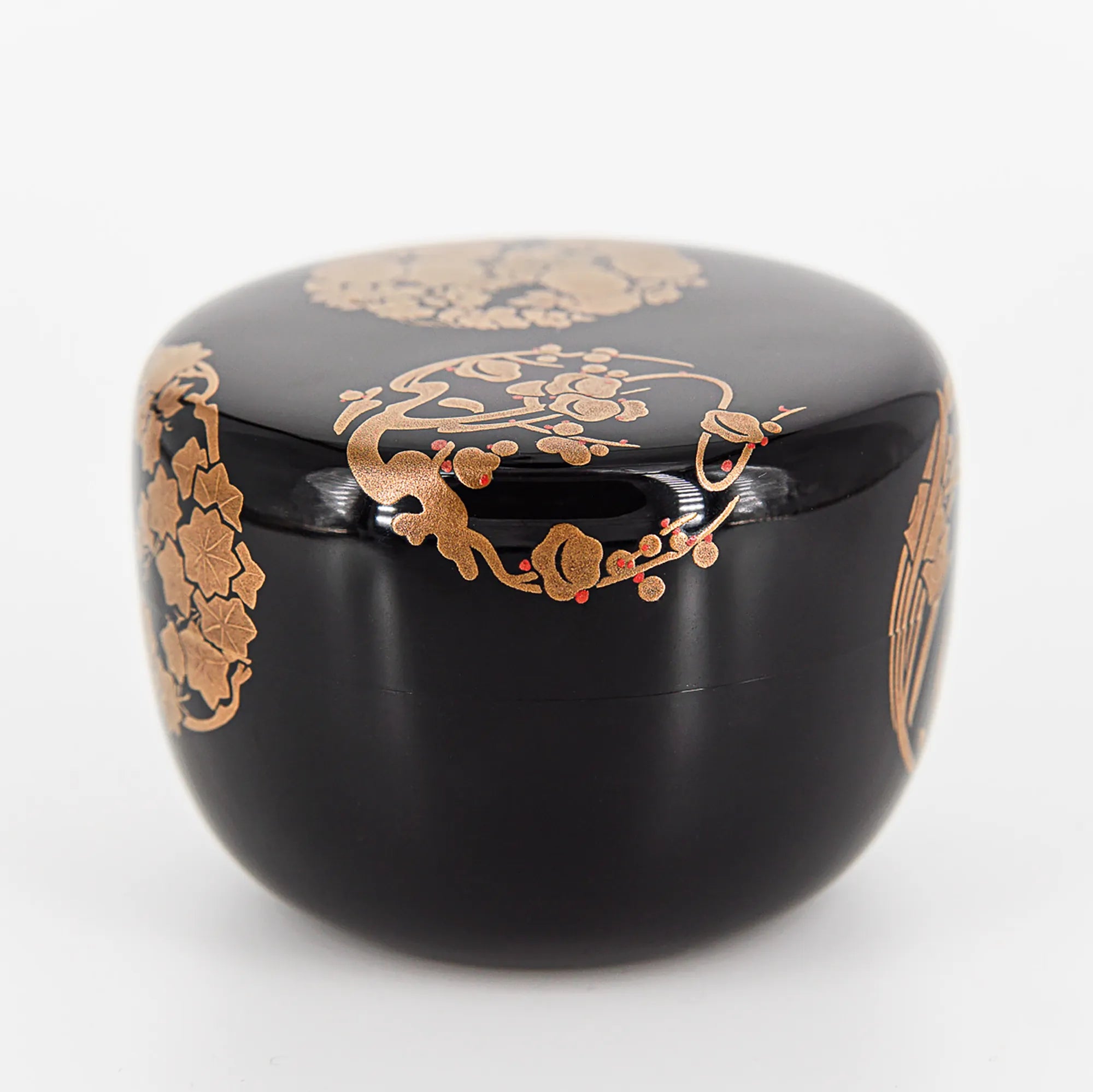 Hanamaru Hira-natsume – Black Lacquer Tea Caddy with Gold Maki-e Floral Crests