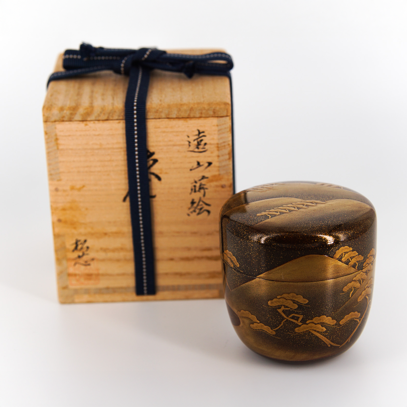 Vintage Natsume Tea Caddy – Wajima-nuri Maki-e by Masasuke Sugitani