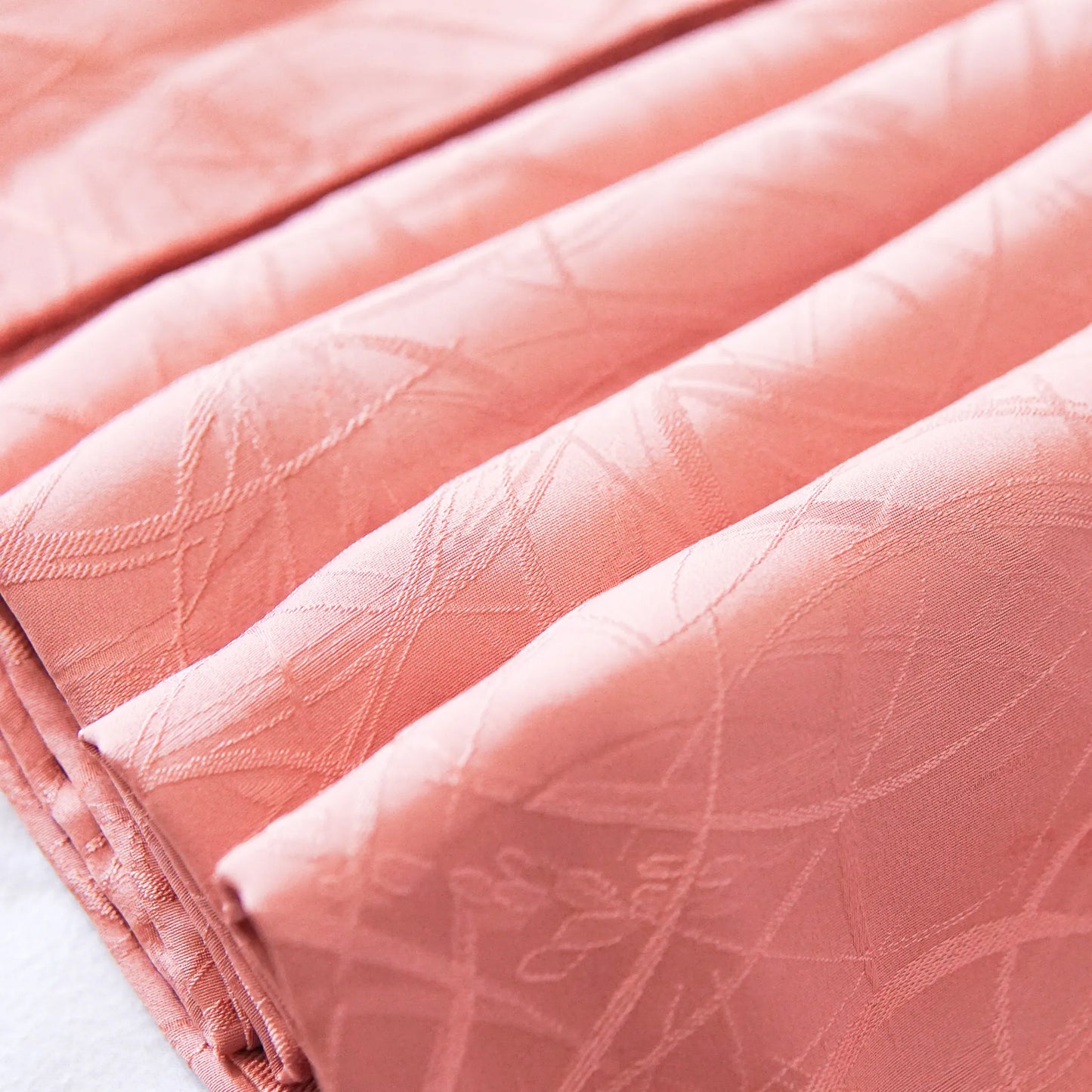 Iromuji (Awase) – Silk Rinzu – Dusty Pink (Mukōmon) – 159/62/44.5