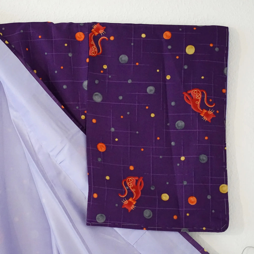 Komon (Awase) – Washable Kimono – Red Cats in Space (Purple) – 162/66.5