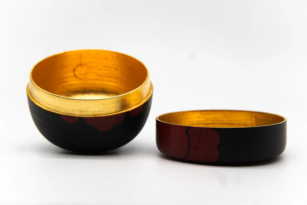 Large Flat Matcha Tea Container with Paulownia & Chrysanthemum Maki-e by Tsukushiro Tsukuryou