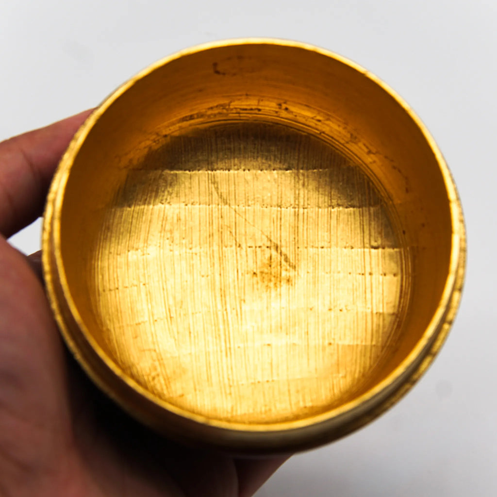 Large Flat Matcha Tea Container with Paulownia & Chrysanthemum Maki-e by Tsukushiro Tsukuryou