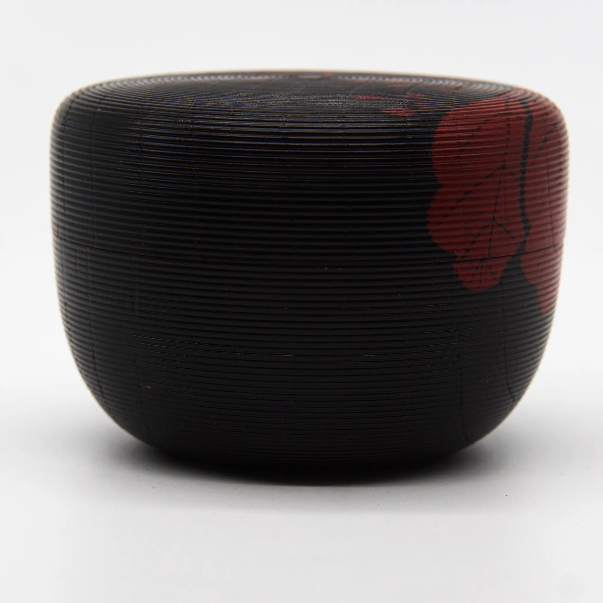 Large Flat Matcha Tea Container with Paulownia & Chrysanthemum Maki-e by Tsukushiro Tsukuryou