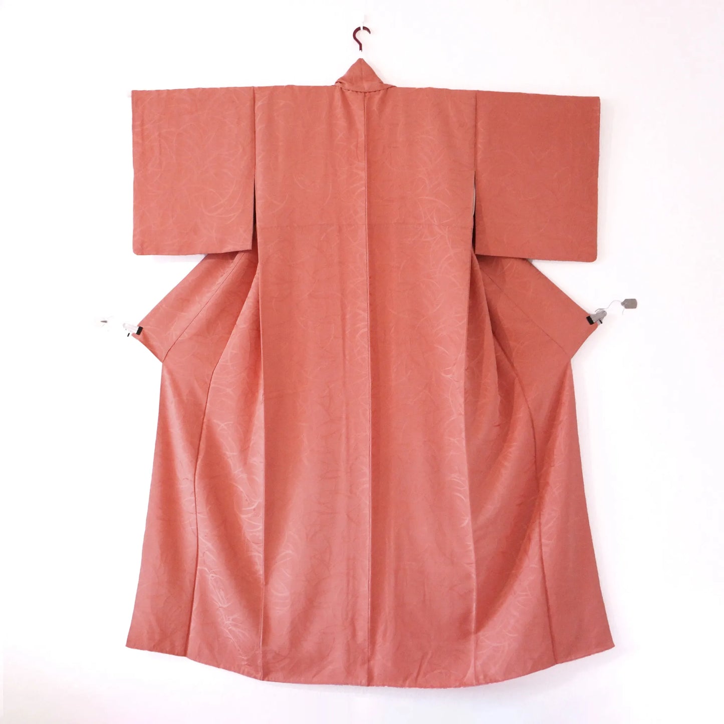 Iromuji (Awase) – Silk Rinzu – Dusty Pink (Mukōmon) – 159/62/44.5